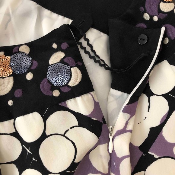 Patterned Silk Skirt, Size 6 - Picture 4 of 5